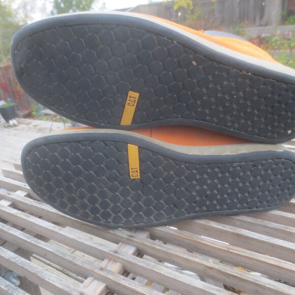 Caterpillar Men's Poe Chukka Leather Boots - Size 10. - Picture 10 of 11